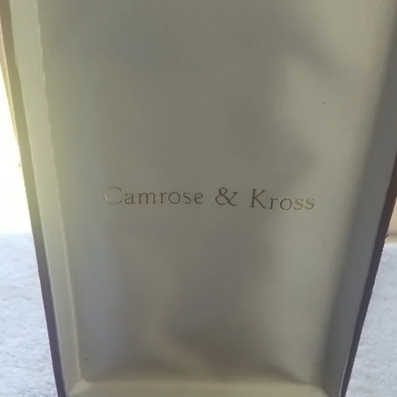 Elegant Gold Bracelet Set - Picture 2 of 5